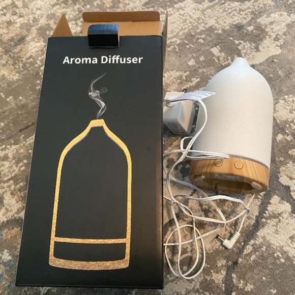 Essential Oil Diffuser - Picture 3 of 3